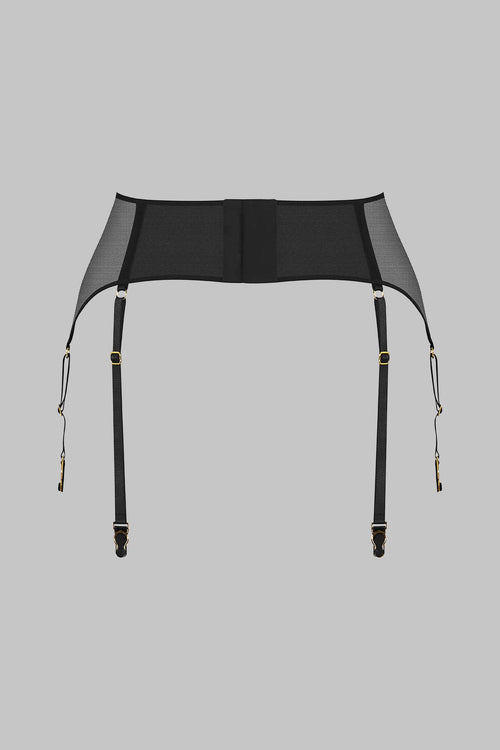 Suspender belt with mesh