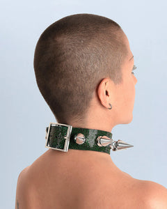 Kristall Halsband mit Stacheln