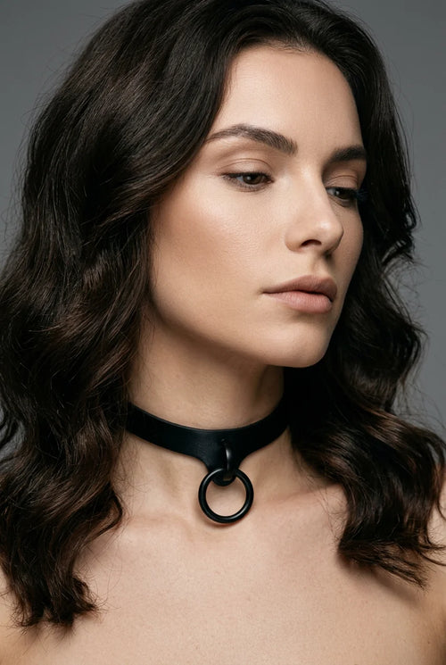 Leather collar
