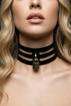 Leather collar RUNE