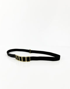 Kleid hochgeschnitten