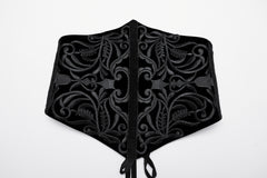 Samt Miedergürtel mit Stickerei