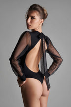 Mesh body in wrap shape