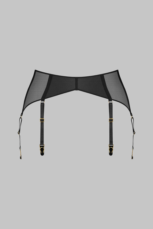 Suspender belt with mesh