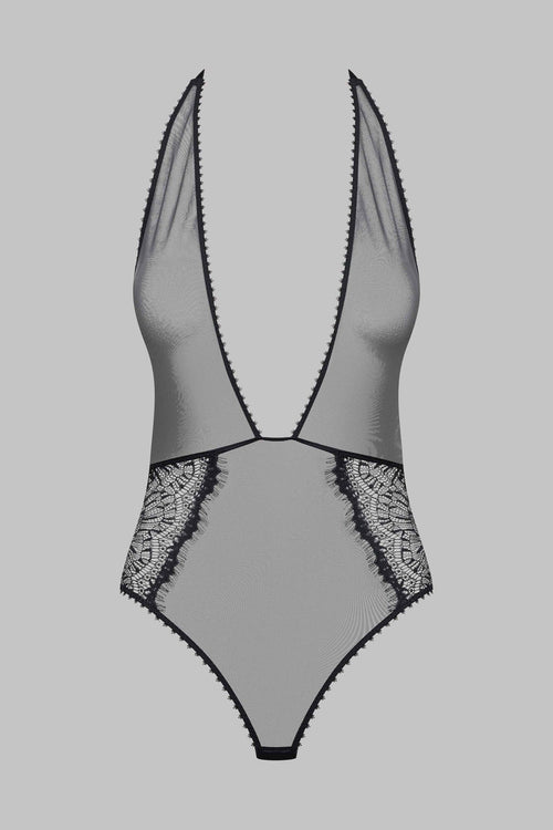 Mesh body with lace