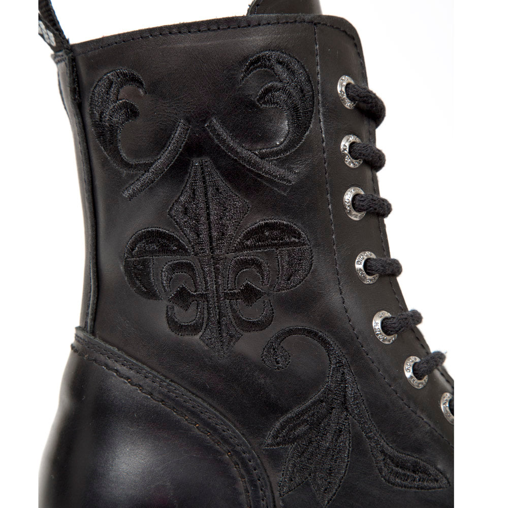 Leather ankle boot with ornaments