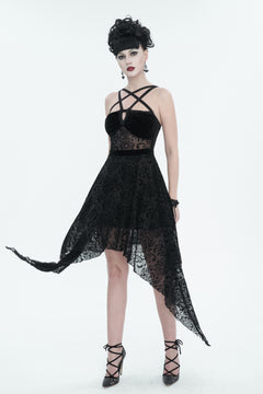 Kleid mit Riemendetails