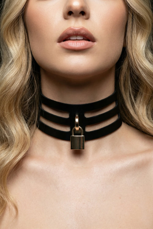 Leather collar RUNE