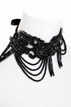 Choker mit Perlenapplikation