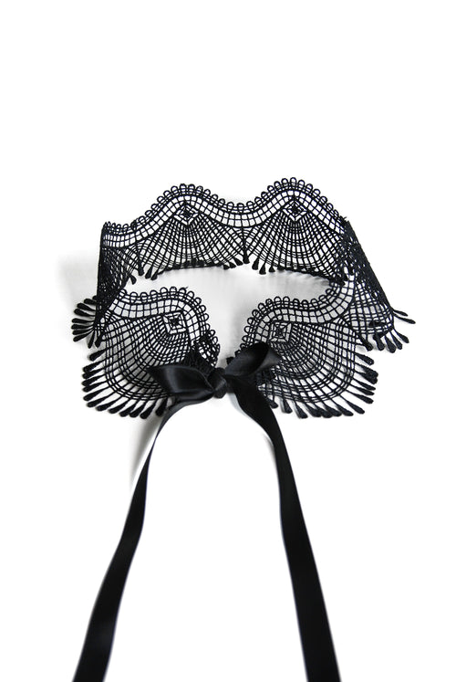 Choker aus Spitze