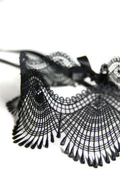 Choker aus Spitze