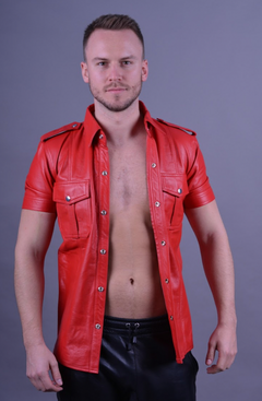 Leather shirt with snap fasteners