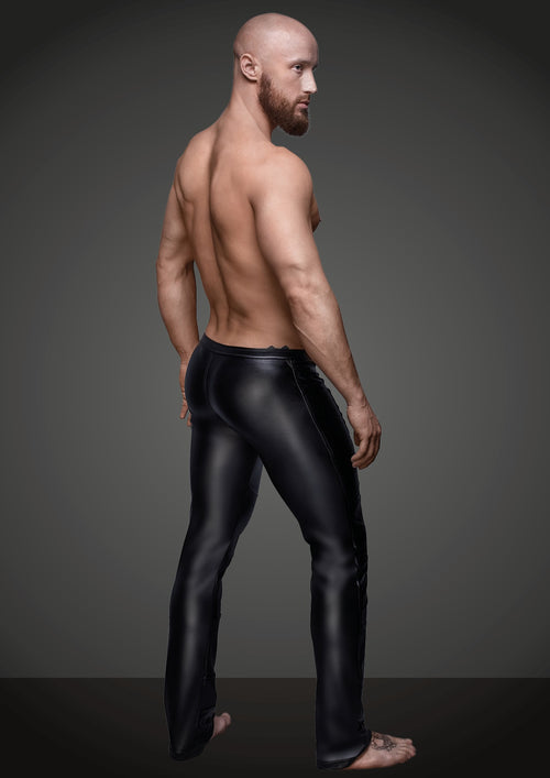 Wetlook pants with zipper