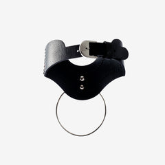 Luxury leather collar of the O