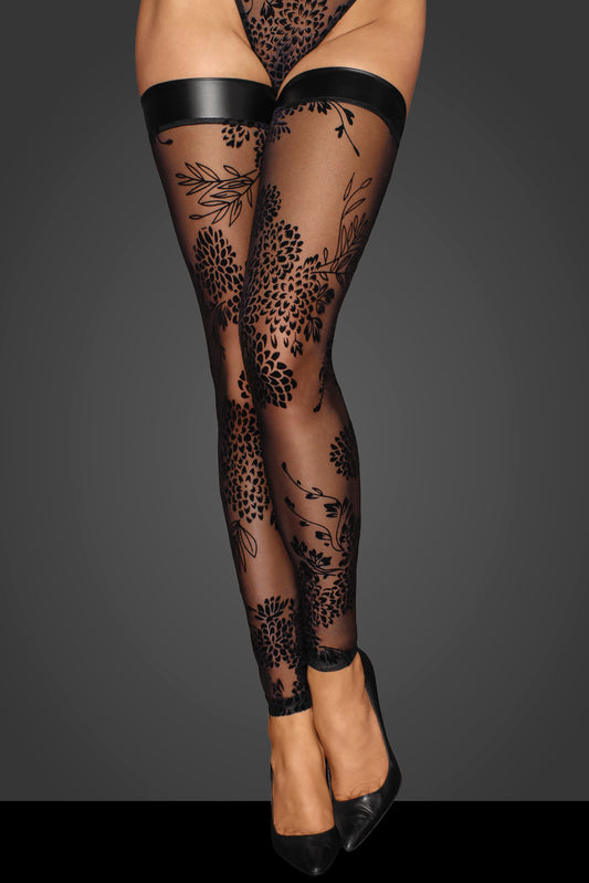 Sheer stockings with embroidery