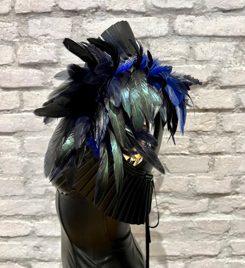 Feather collar with rhinestones